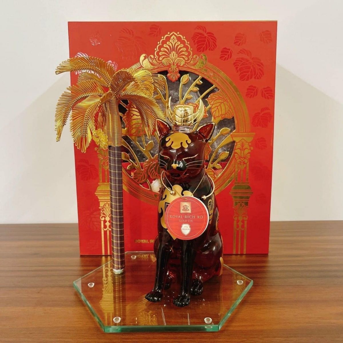 RƯỢU MÈO ĐÔNG HỒ ngồi dưới cây cau vàng - Royal Rich XO Gold 23K PREMIUM quận thủ đức